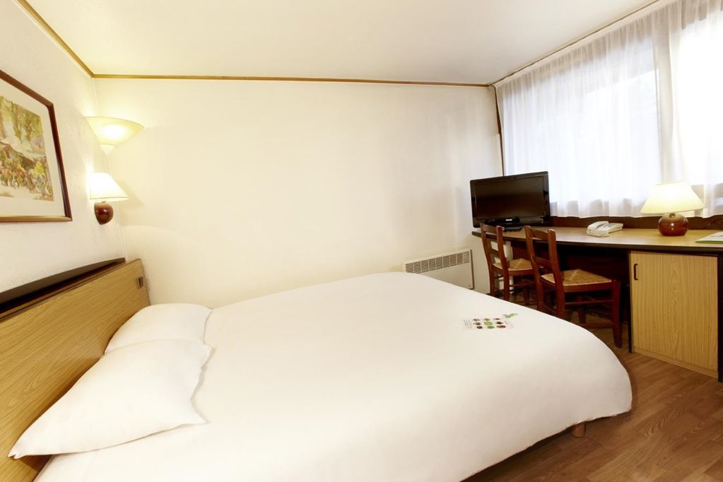 Kyriad Tarbes Bastillac Номер фото